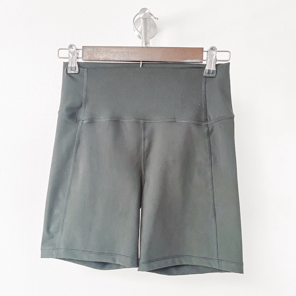 J. Crew Active Cloud Stretch Winter Vacarion Casual High Rise Biker Shorts Black